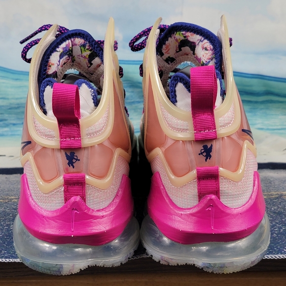 Nike LaBron 19 EP Valentine\'s Day Mens 9 main image 4